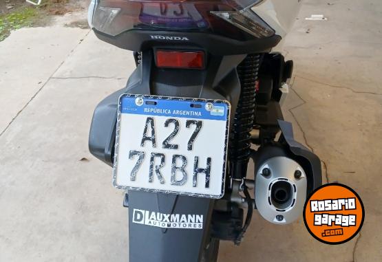 Motos - Honda PCX 160 2026 Nafta 1400Km - En Venta