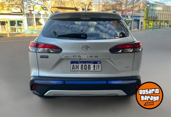 Autos - Toyota Corolla Cross Seg 2025 Nafta 2600Km - En Venta