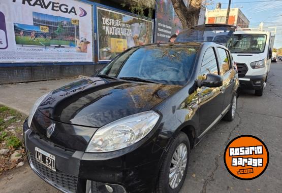 Autos - Renault Sandero luxe 2012 Nafta 129000Km - En Venta