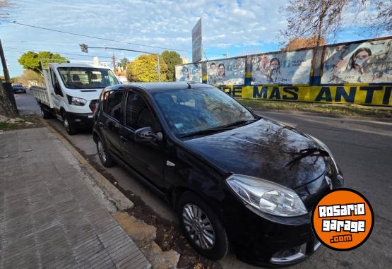 Autos - Renault Sandero luxe 2012 Nafta 129000Km - En Venta