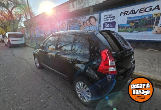 Autos - Renault Sandero luxe 2012 Nafta 129000Km - En Venta