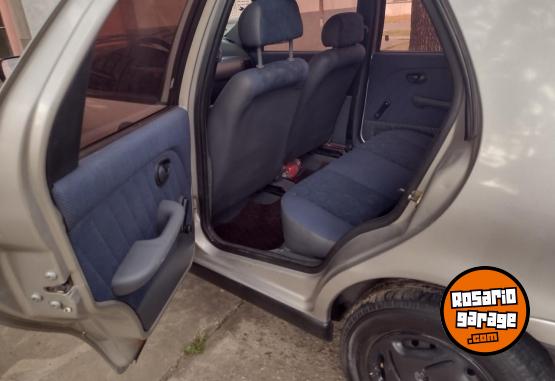 Autos - Fiat Palio 1.6 8v 2000 Nafta 230000Km - En Venta