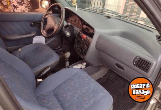 Autos - Fiat Palio 1.6 8v 2000 Nafta 230000Km - En Venta