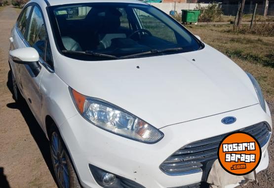 Autos - Ford Fiesta 2015 Nafta 67170Km - En Venta