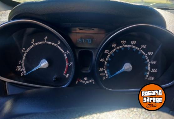 Autos - Ford Fiesta 2015 Nafta 67170Km - En Venta
