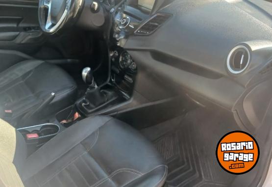 Autos - Ford Fiesta 2015 Nafta 67170Km - En Venta