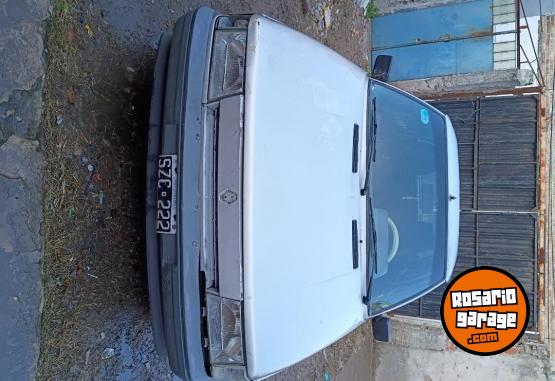 Autos - Renault 9 1995 GNC 111111Km - En Venta