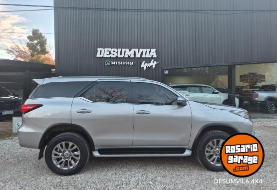 Camionetas - Toyota SW4 SRX A/T 7A 2023 Diesel 65000Km - En Venta