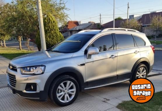 Camionetas - Chevrolet Captiva LTZ 2017 Diesel 99000Km - En Venta