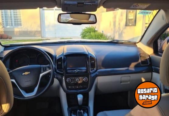 Camionetas - Chevrolet Captiva LTZ 2017 Diesel 99000Km - En Venta