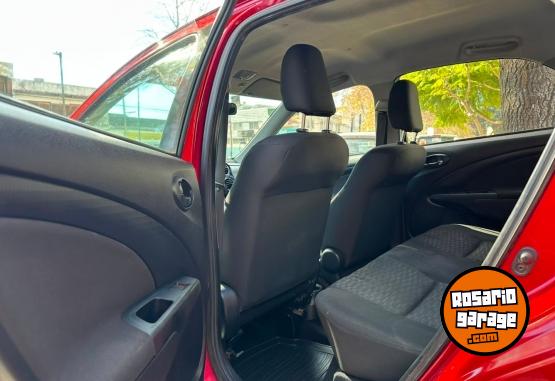 Autos - Toyota ETIOS XLS 2015 Nafta 180000Km - En Venta