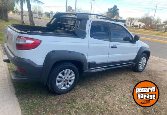 Camionetas - Fiat Strada DC 1.6 adventure 2016 GNC 181000Km - En Venta