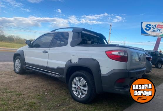 Camionetas - Fiat Strada DC 1.6 adventure 2016 GNC 181000Km - En Venta