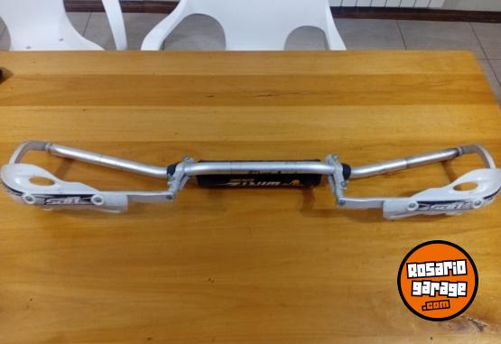 Accesorios para Motos - Manubrio Wirtz con cubre manos - En Venta