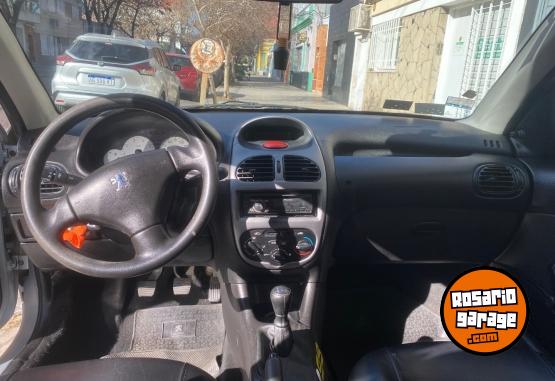 Autos - Peugeot 206 2010 Nafta 206000Km - En Venta