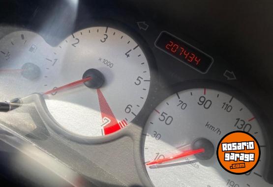 Autos - Peugeot 206 2010 Nafta 206000Km - En Venta