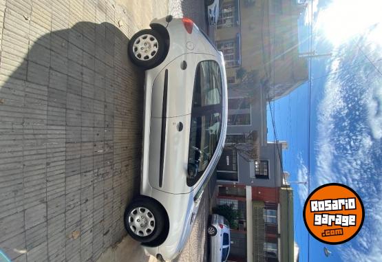Autos - Peugeot 206 2010 Nafta 206000Km - En Venta