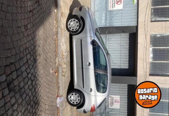 Autos - Peugeot 206 2010 Nafta 206000Km - En Venta