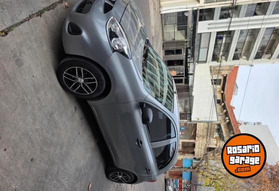Autos - Nissan March 2018 Nafta 108000Km - En Venta