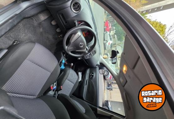 Autos - Nissan March 2018 Nafta 108000Km - En Venta