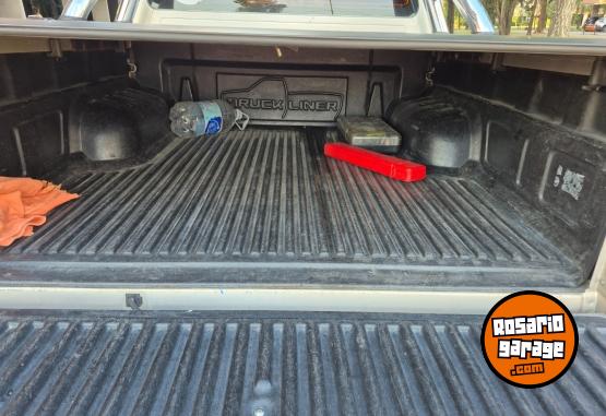 Camionetas - Toyota Hilux 2014 Diesel 240000Km - En Venta