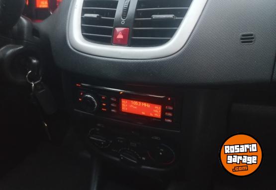Autos - Peugeot 207 compact 1.4 2012 Nafta 107000Km - En Venta