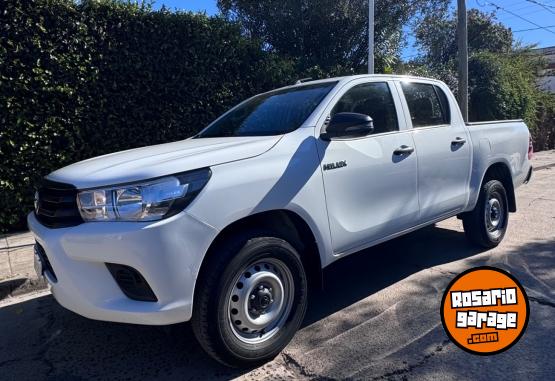 Camionetas - Toyota Hilux dx 2019 Diesel 125000Km - En Venta