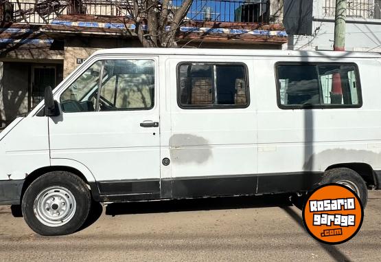 Utilitarios - Renault TRAFIC 1994 Diesel 111111Km - En Venta