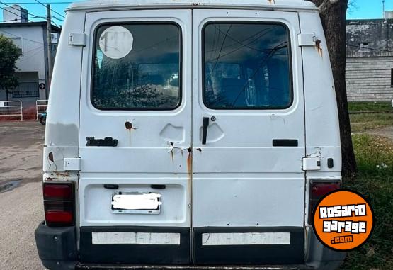 Utilitarios - Renault TRAFIC 1994 Diesel 111111Km - En Venta