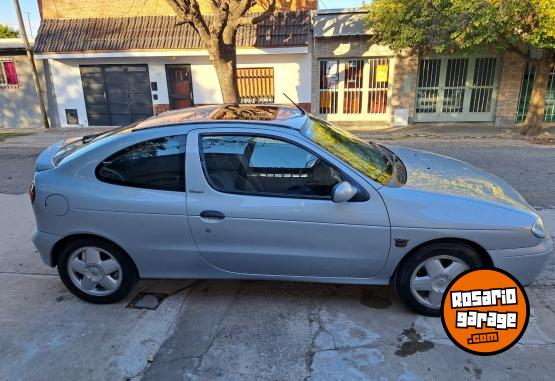 Autos - Renault Megane coupe 2000 Nafta 280000Km - En Venta