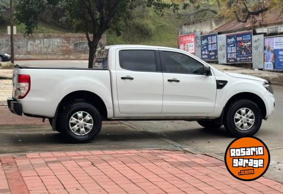 Camionetas - Ford Ranger 3.2 130.000km perm 2014 Diesel 130000Km - En Venta