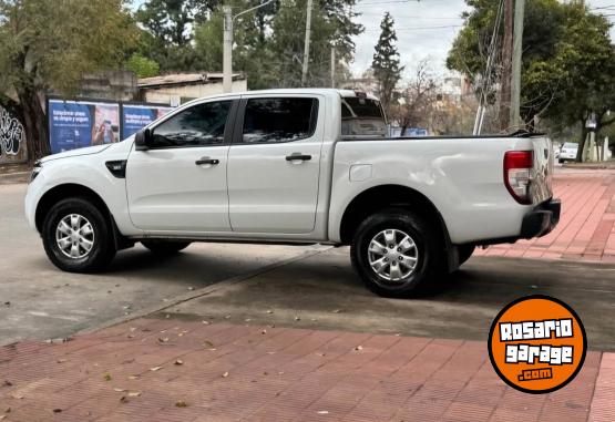 Camionetas - Ford Ranger 3.2 130.000km perm 2014 Diesel 130000Km - En Venta