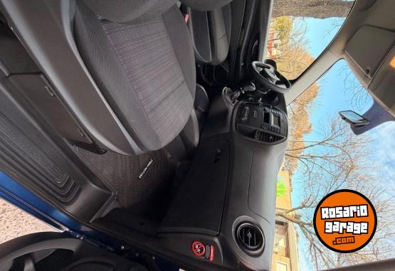 Camionetas - Mercedes Benz Vito Furg�n Mixto. 2019 Diesel 130Km - En Venta