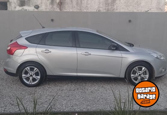 Autos - Ford 5 puertas 2015 Nafta 162000Km - En Venta