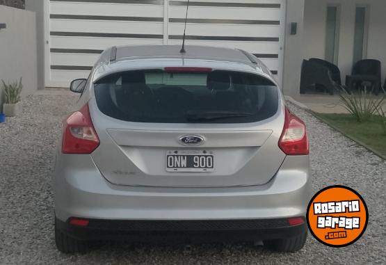 Autos - Ford 5 puertas 2015 Nafta 162000Km - En Venta