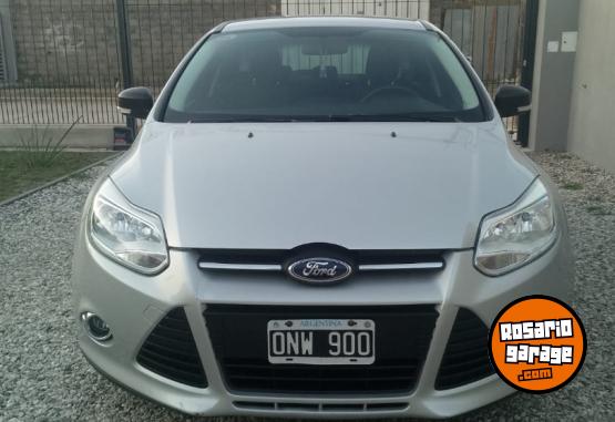 Autos - Ford 5 puertas 2015 Nafta 162000Km - En Venta