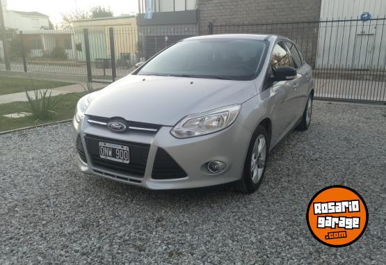 Autos - Ford 5 puertas 2015 Nafta 162000Km - En Venta