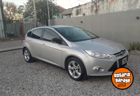 Autos - Ford 5 puertas 2015 Nafta 162000Km - En Venta