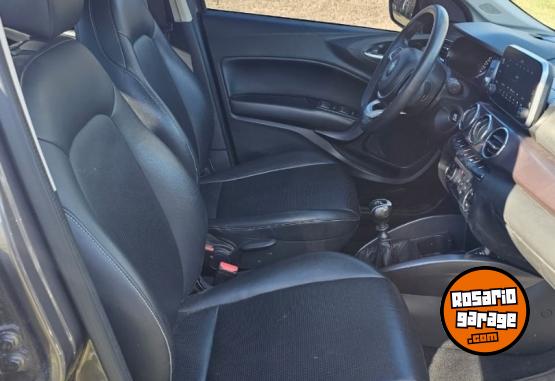 Autos - Fiat Cronos precision 1.8 2021 Nafta 90000Km - En Venta