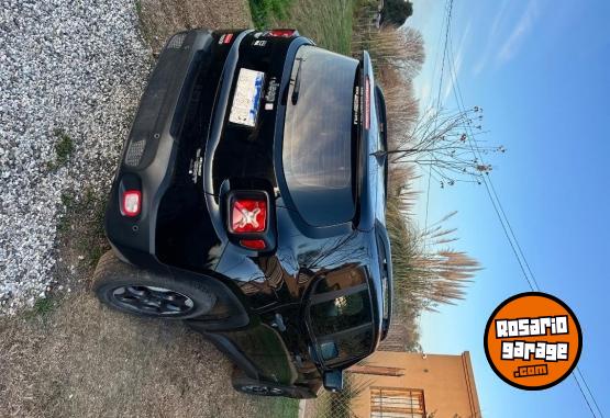 Camionetas - Chrysler Jeep Renegade 2016 Nafta 173000Km - En Venta