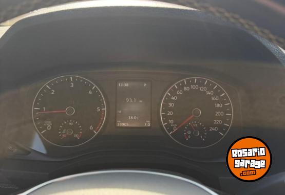 Camionetas - Volkswagen AMAROK V6 EXTREME 4X4 AT 2025 Diesel 38000Km - En Venta