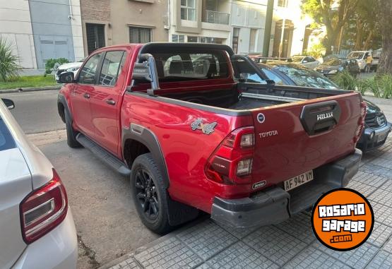 Camionetas - Toyota TOYOTA 2023 HILUX 2.8 DC 2023 Nafta 95000Km - En Venta