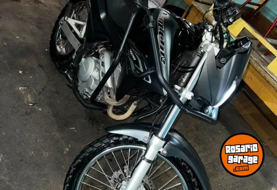 Motos - Honda Nx 400 2014 Nafta 31000Km - En Venta