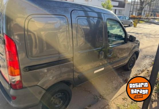 Utilitarios - Renault Kangoo Partner fiorino 2016 GNC 305Km - En Venta