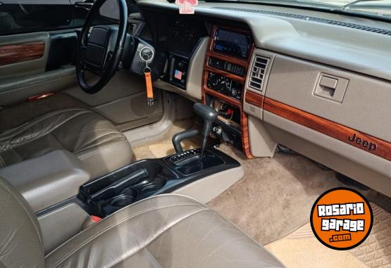 Camionetas - Jeep Grand Cherokee 1993 Nafta 180000Km - En Venta