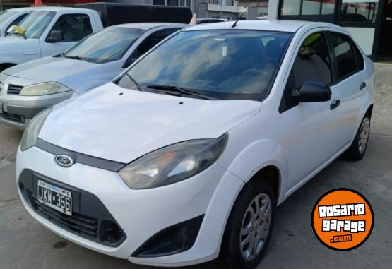 Autos - Ford Fiesta Max 2011 GNC 160000Km - En Venta