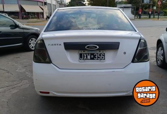 Autos - Ford Fiesta Max 2011 GNC 160000Km - En Venta