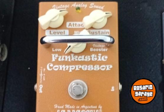 Instrumentos Musicales - Vendo todo! Guitarra + pedales + estuche rigido (leer descripción) - En Venta