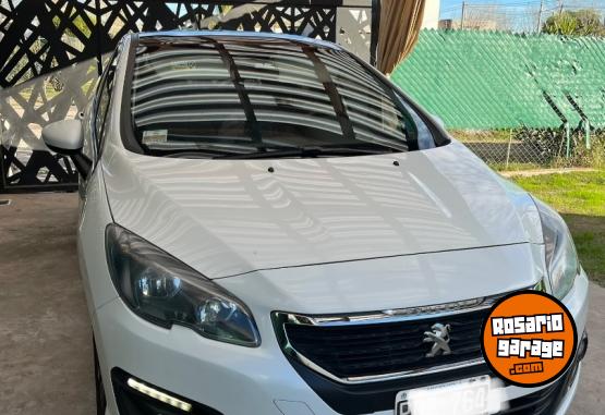 Autos - Peugeot 308 Allure Navegador 2015 Nafta 189000Km - En Venta