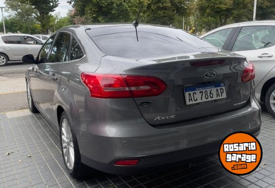 Autos - Ford FOCUS TITANIUM 2.0 2018 Nafta 127000Km - En Venta
